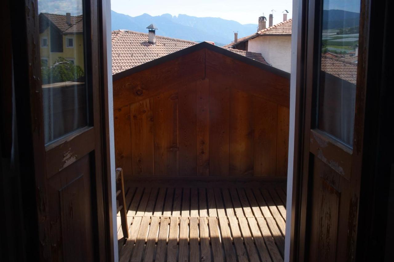 La Casa Altrui- Camere E Zona Relax Con Giardino Coredo Exterior foto