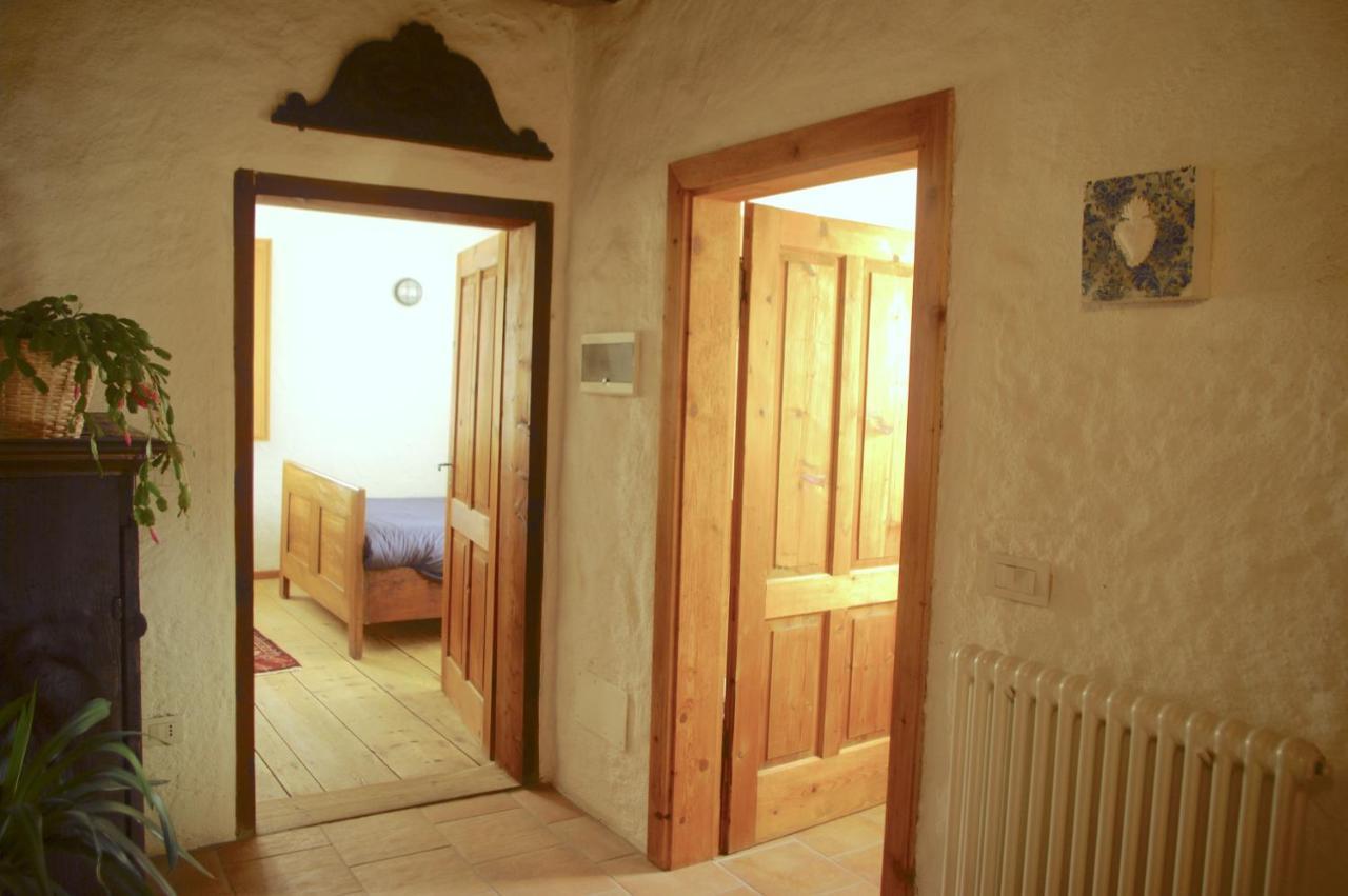 La Casa Altrui- Camere E Zona Relax Con Giardino Coredo Exterior foto