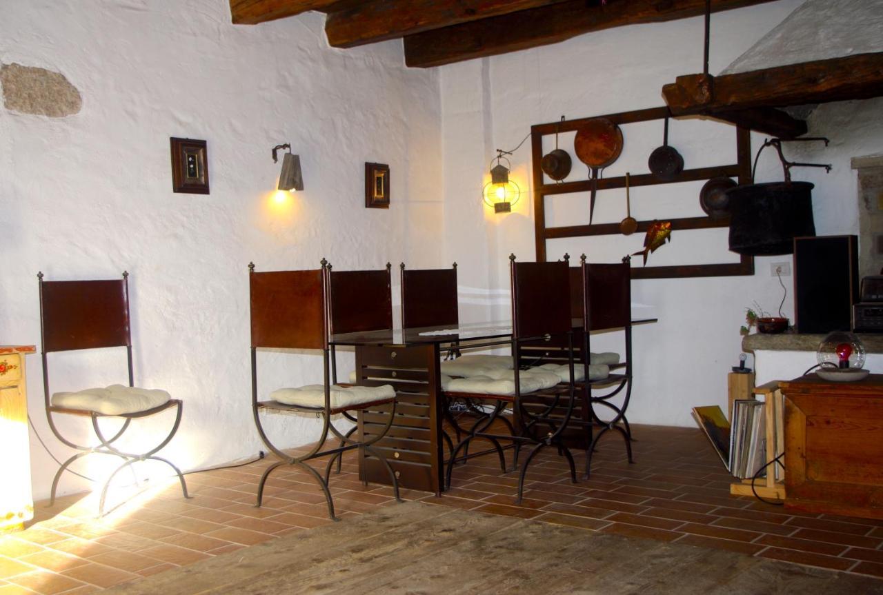 La Casa Altrui- Camere E Zona Relax Con Giardino Coredo Exterior foto