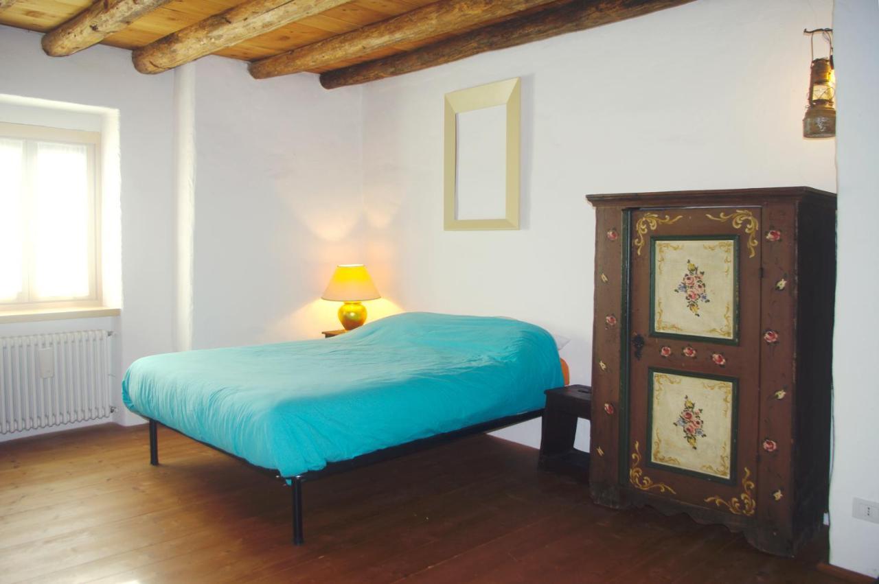 La Casa Altrui- Camere E Zona Relax Con Giardino Coredo Exterior foto